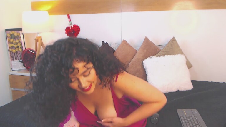 SeleneRisso's Streamate show and profile