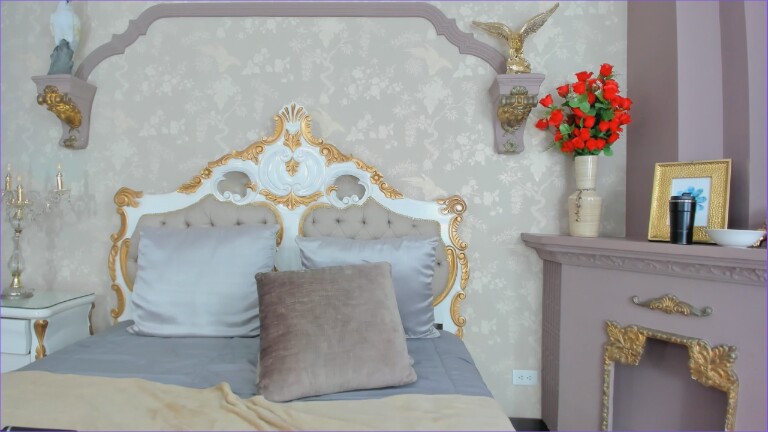 LarissaHills's Streamate show and profile