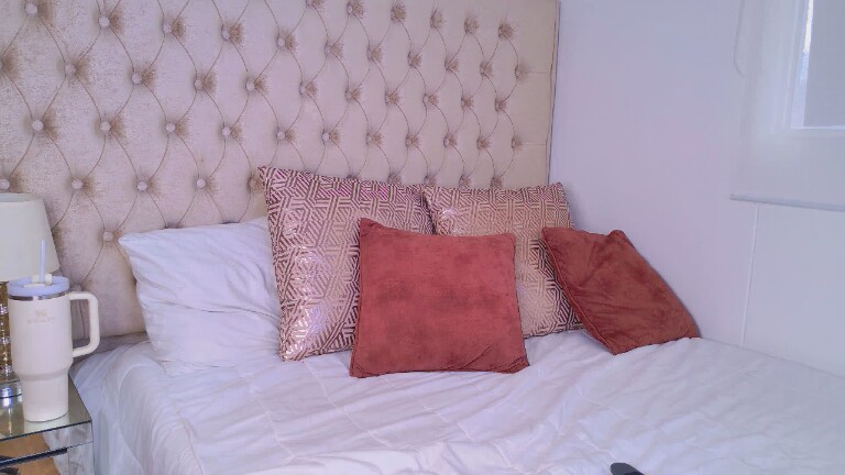 Nicoleward's Streamate show and profile