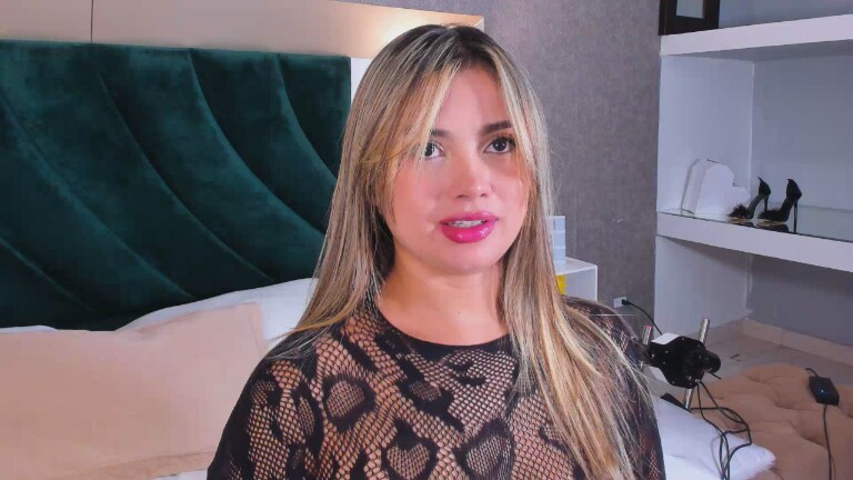 AlexandraLopez's Streamate show and profile