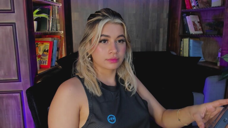 MeliGrey's Streamate show and profile