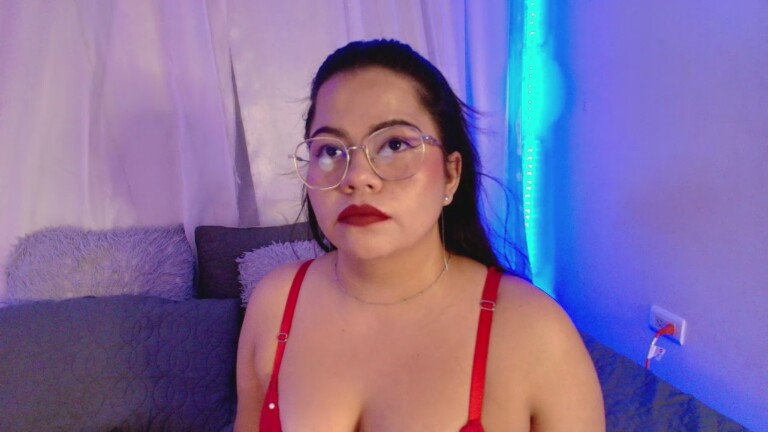 LinaRossie's Streamate show and profile