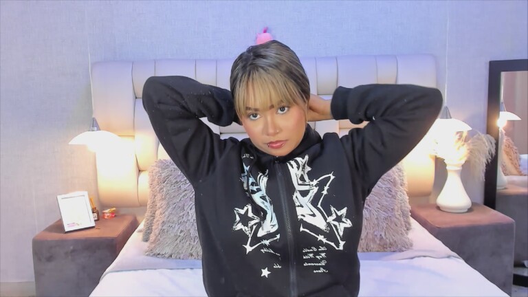 EmmaPrinncess's Streamate show and profile