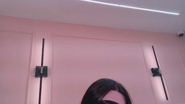 littleezoee's Streamate show and profile