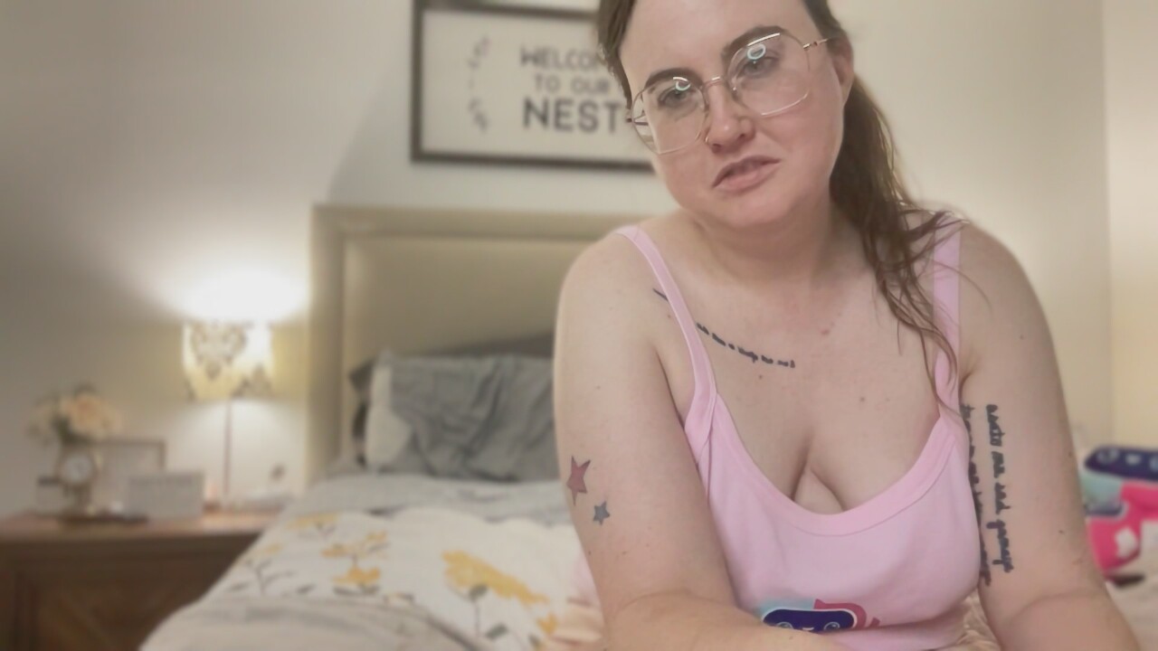 happylilcamgirl