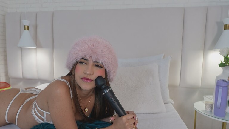 VictoriaJoliegb's Streamate show and profile