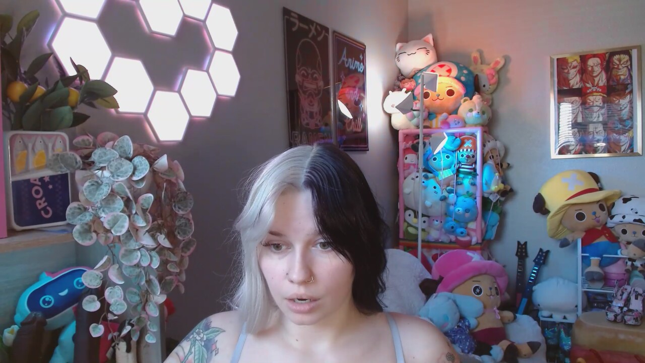 Angelina_Glass