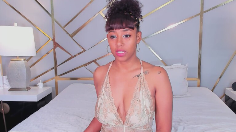 KiraHill's Streamate show and profile