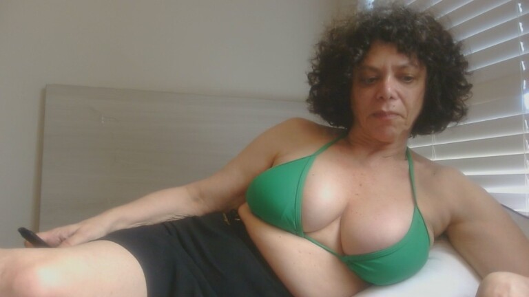 VivienneVale's Streamate show and profile