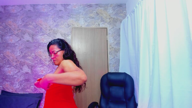 MatureePure's Streamate show and profile