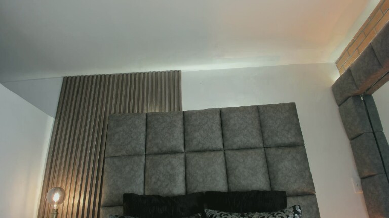 BrigitteVonss's Streamate show and profile