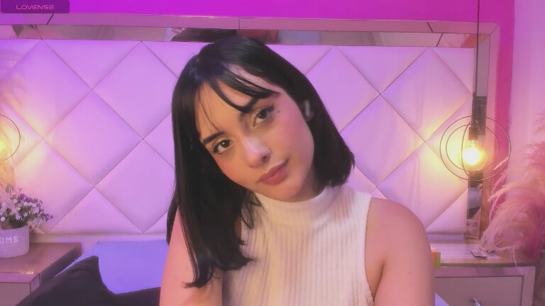 Amelia_Hills's Streamate show and profile