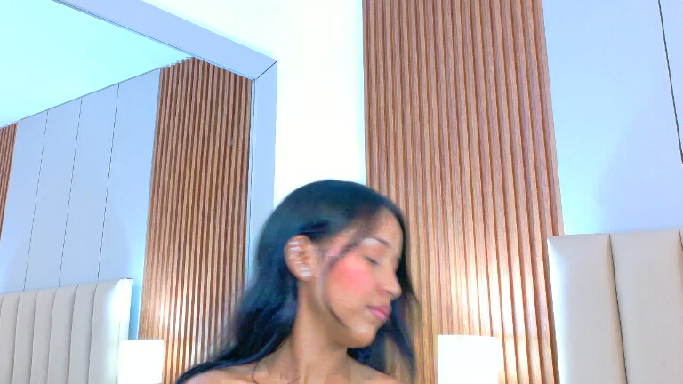 BellaHale's Streamate show and profile