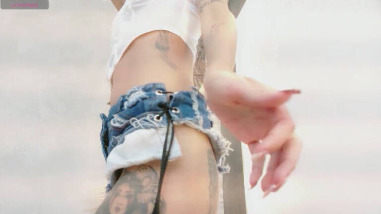 Hanna_Coopers's Streamate show and profile