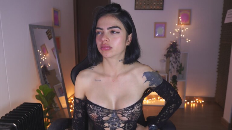 AlissonnovaXX's Streamate show and profile