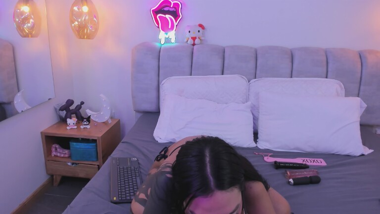 KathNoir's Streamate show and profile