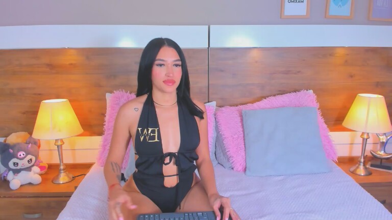 HemmaThompsonn's Streamate show and profile