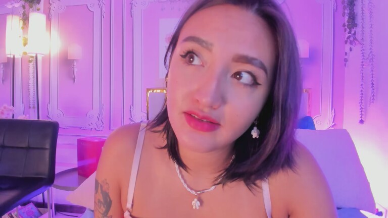 NaraSuarez's Streamate show and profile