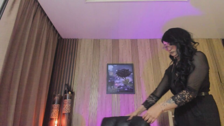 AdeleMour's Streamate show and profile