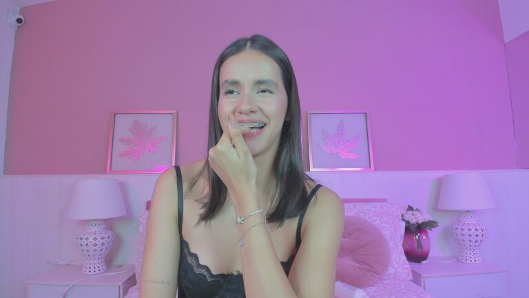 LuanaDavis's Streamate show and profile