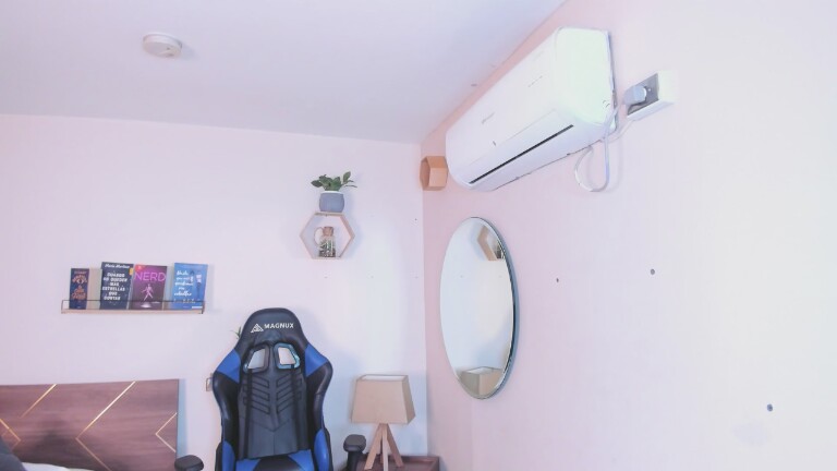 imlucyferreira's Streamate show and profile