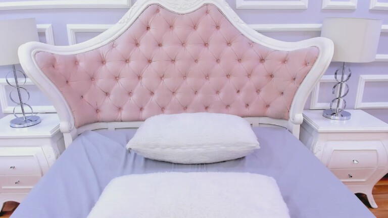 IdunBrunette's Streamate show and profile