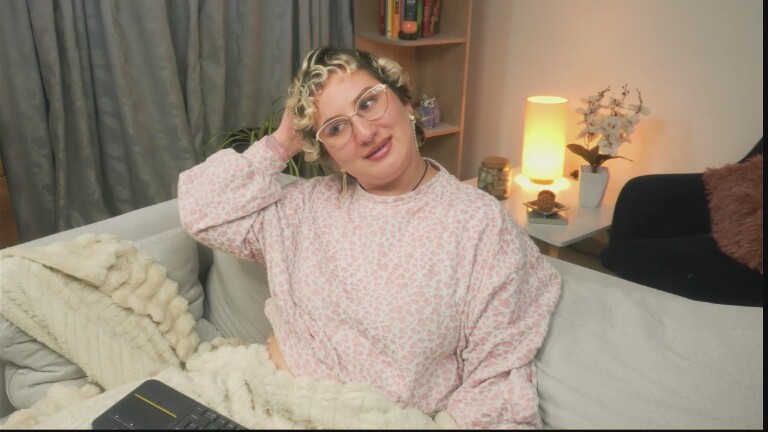 Ximenna_tuzz's Streamate show and profile